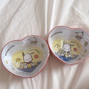 RARE *New * Sanrio Pochacco Pair of heart-shaped bowls